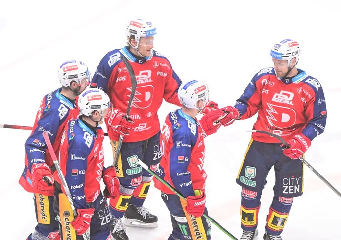 Hráči Dynama oslavují výhru