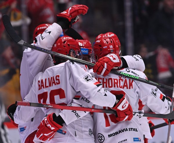 Oceláři se radují z góly