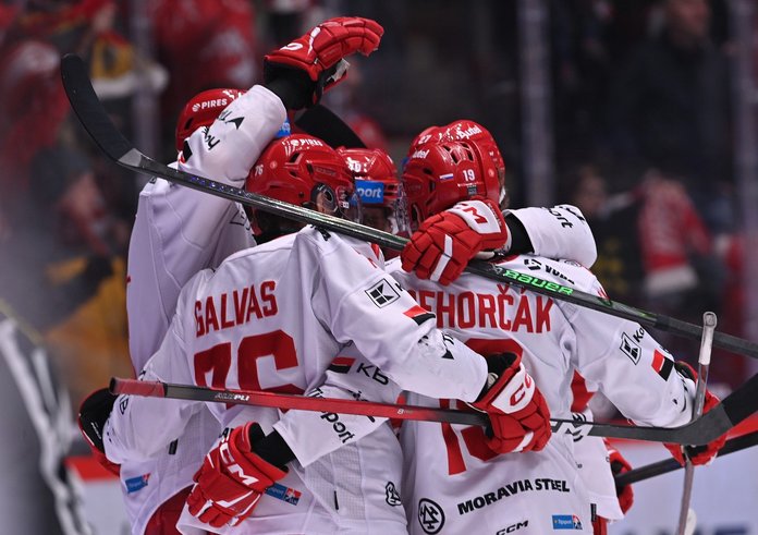 Oceláři se radují z góly