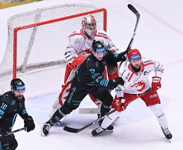 Hokejisté Třince deklasovali karlovarské hráče