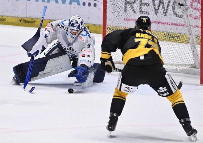 Nedaří se. Ondřej Kaše v dnešním duelu s Vítkovicemi neskóroval, jeho Litvínov zůstává přikovaný na posledním místě v tabulce extraligy.