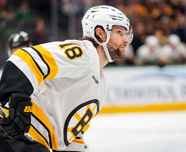 Nejde to. Mistr světa z roku 2024 Pavel Zacha se kvůli zranění  olympijského turnaje nezúčastní.