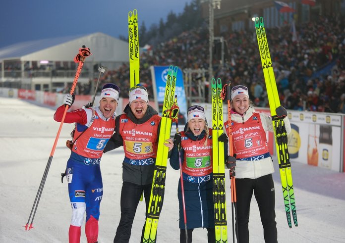 Bronzová radost smíšené štafety.