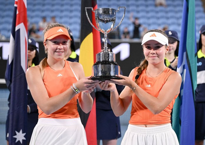 Alena (vlevo) a Jana Kovačkovy.