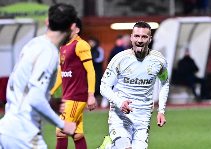 Lukáš Haraslín skóroval proti Dukle dvakrát.