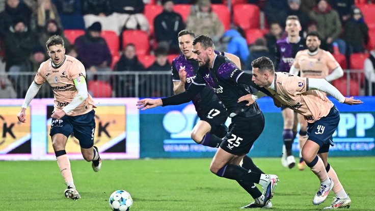 Tomáš Chorý v průniku proti Pardubicím.