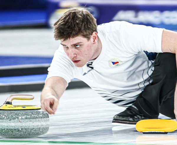 Český curler Vít Chabičovský.