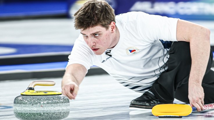 Český curler Vít Chabičovský.