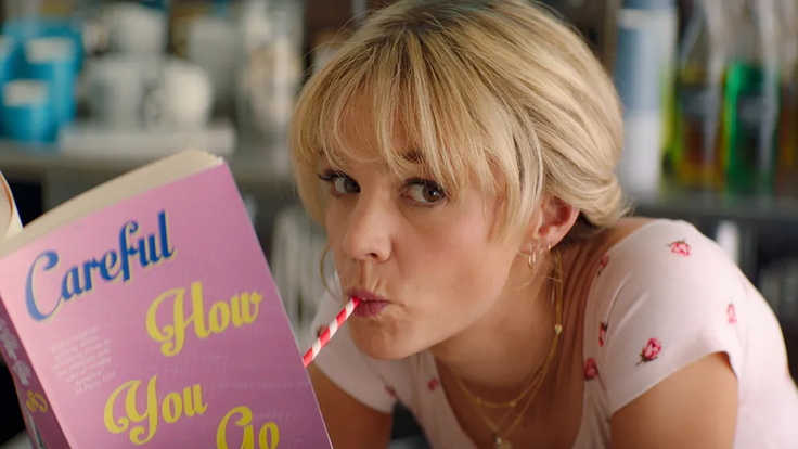 Carey Mulligan ve filmu Nadějná mladá žena (2020)