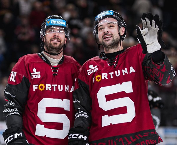 Mark Pysyk s Devinem Shorem