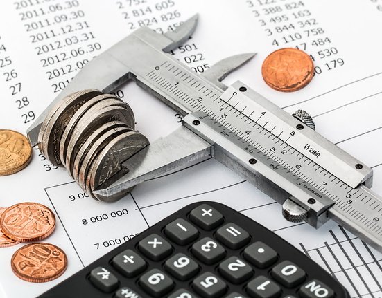 Ekonomika stagnuje, firmy ale nekončí