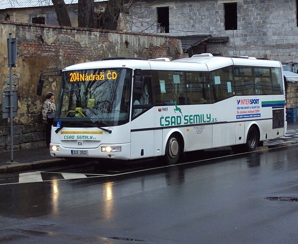 bus v Semilech
