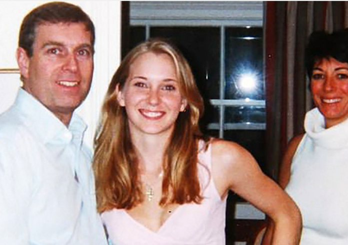 Princ Andrew na inkriminované fotografii