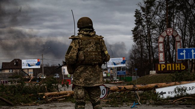 soldier_ukraine_road_sl