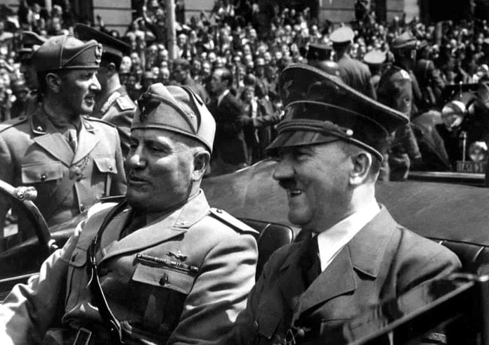 Benito Mussolini s Adolfem Hitlerem v roce 1940