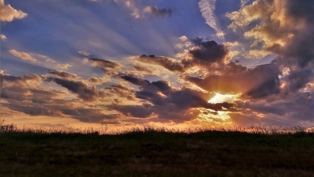 summer-sunset-16238431649mo