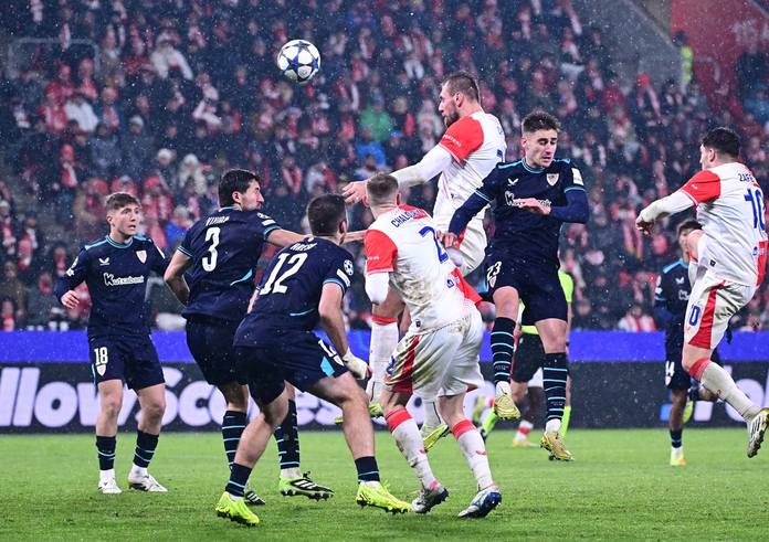 Tomáš Chorý se proti Bilbau neprosadil.