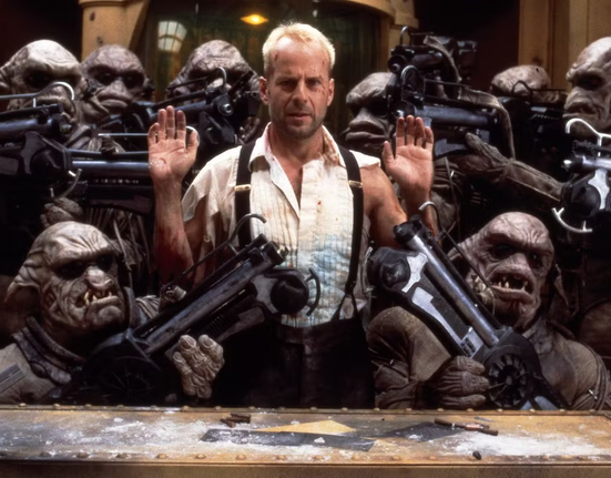 Záběr z filmu Pátý element (1997)