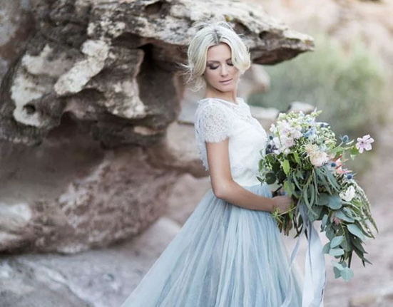 wedding-dresses-1486005_1280