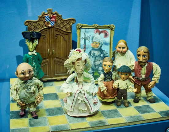 Výstava Kouzlo loutek a poezie obrazu